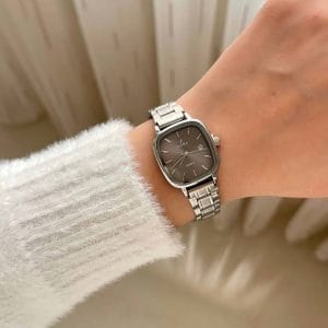 ساعت فلورا صفحه مربعی دودی