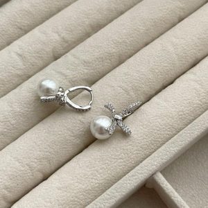 گوشواره ژوپینگ طرح پاپیون و مروارید