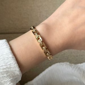 بنگل کارتیه نگین دار طرح طلا