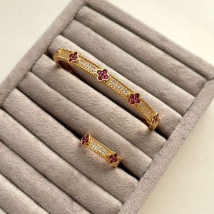 بنگل ونکلیف صورتی طرح طلا