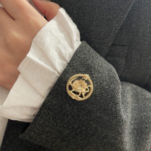 سنجاق سینه (گلسینه) شیر و خورشید