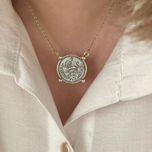 گردنبند شیر و خورشید